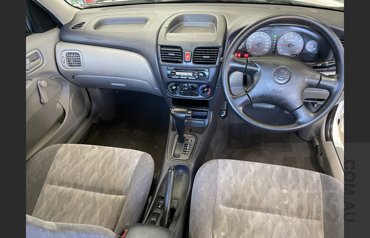 2/2001 Nissan Pulsar ST N16 4d Sedan White 1.6L