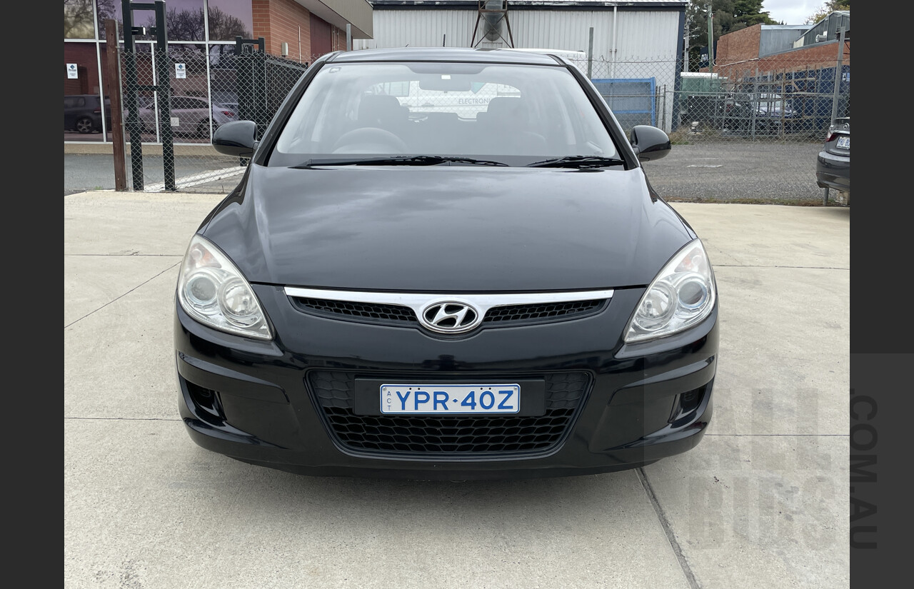 6/2009 Hyundai i30 SX FD MY09 5d Hatchback Black 2.0L