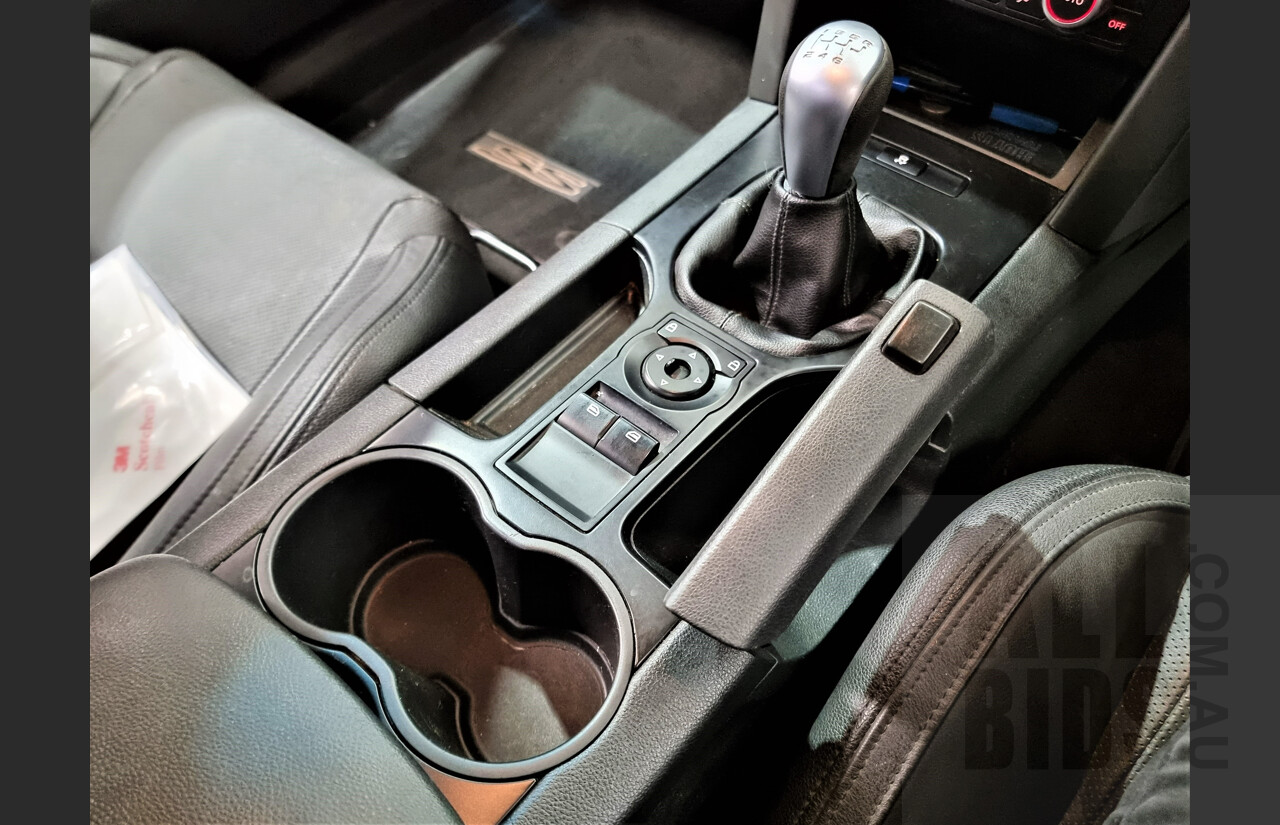 11/2007 Holden Commodore SS-V VE Utility Morpheus Purple 6.0L V8 Manual