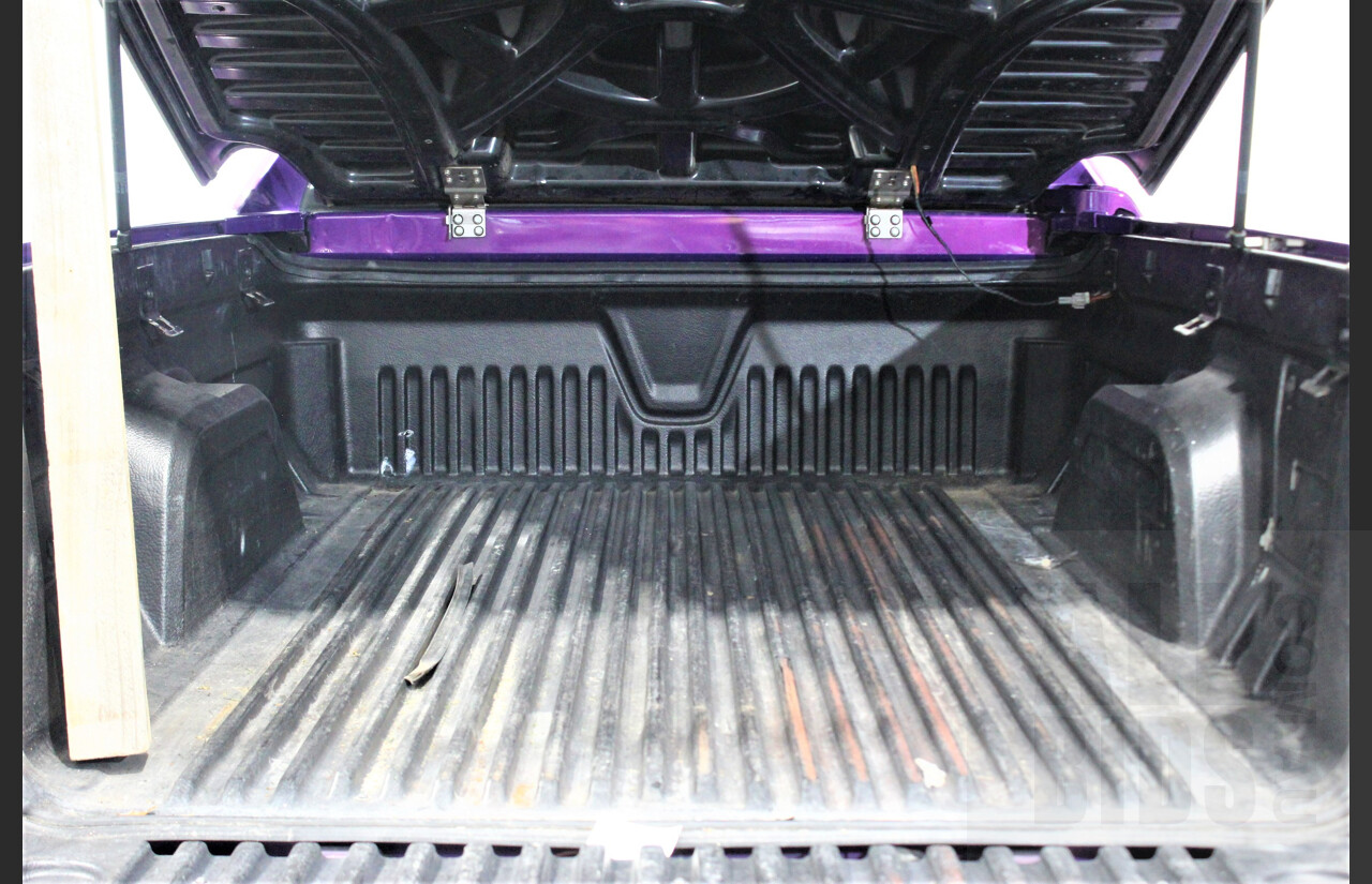 11/2007 Holden Commodore SS-V VE Utility Morpheus Purple 6.0L V8 Manual