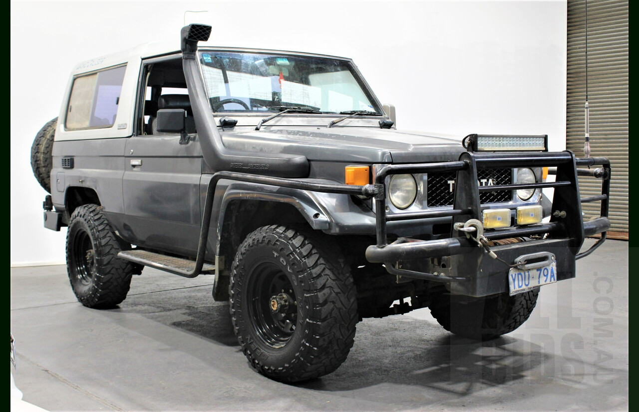 2/1987 Toyota Landcruiser LX Turbo BJ74 (4x4) 2d FRP Top Grey 3.4L 13B-T Turbo Diesel