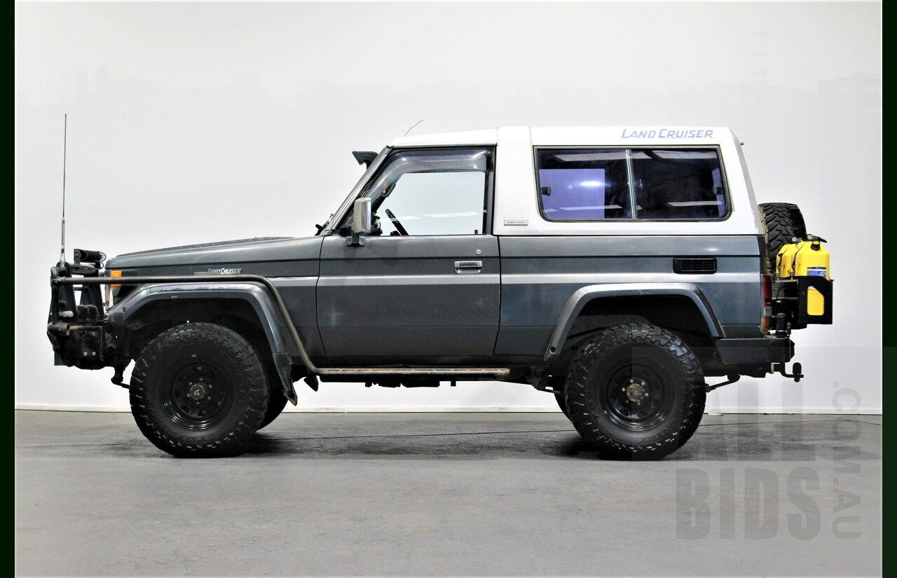 2/1987 Toyota Landcruiser LX Turbo BJ74 (4x4) 2d FRP Top Grey 3.4L 13B-T Turbo Diesel