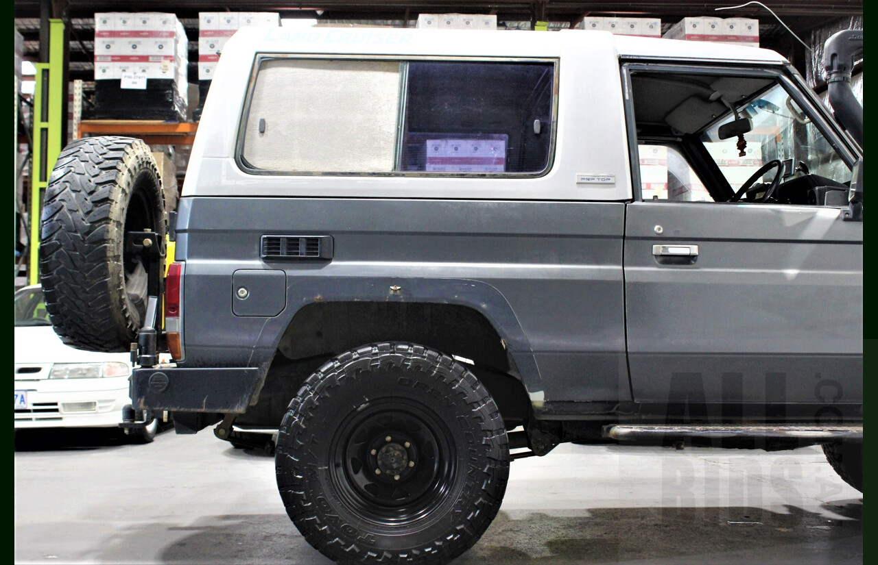 2/1987 Toyota Landcruiser LX Turbo BJ74 (4x4) 2d FRP Top Grey 3.4L 13B-T Turbo Diesel