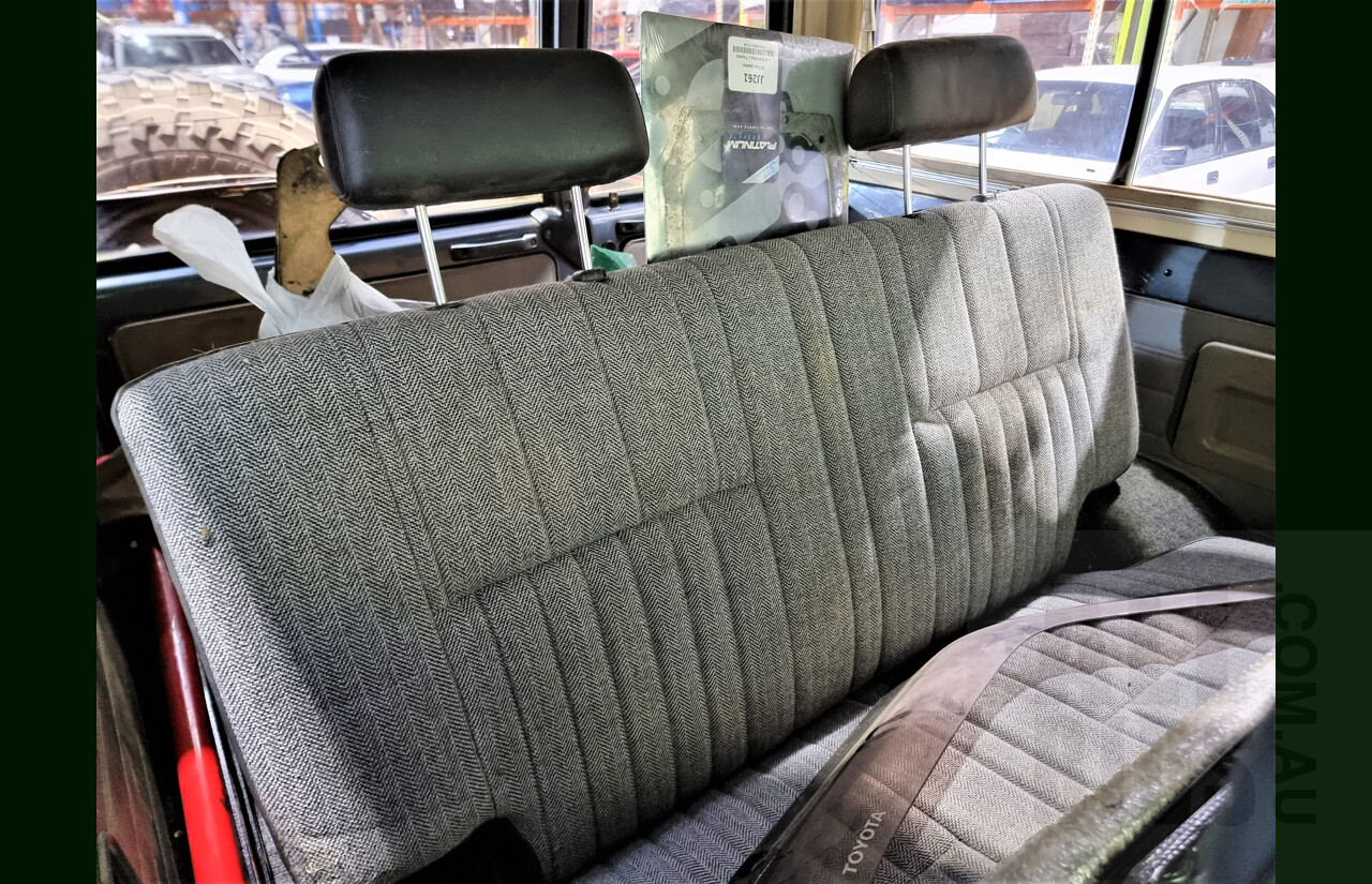 2/1987 Toyota Landcruiser LX Turbo BJ74 (4x4) 2d FRP Top Grey 3.4L 13B-T Turbo Diesel