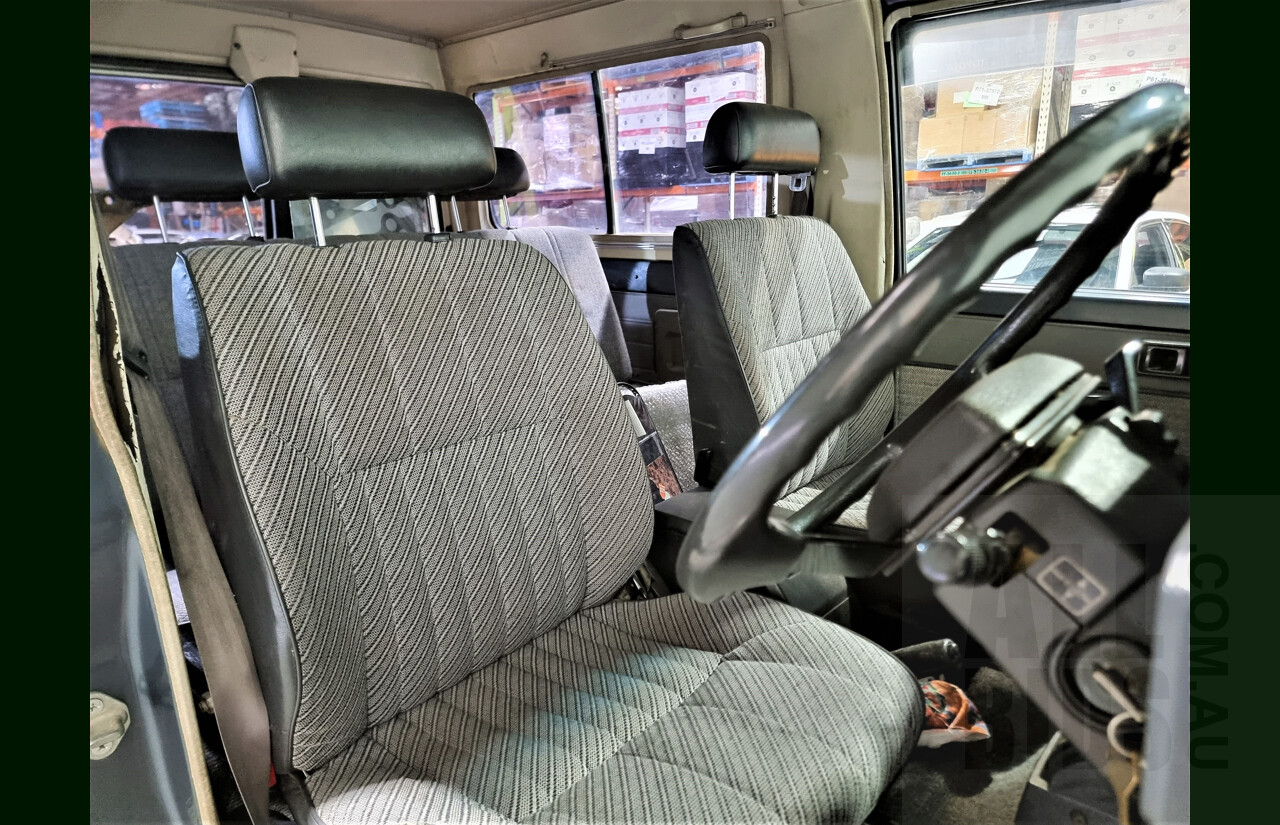 2/1987 Toyota Landcruiser LX Turbo BJ74 (4x4) 2d FRP Top Grey 3.4L 13B-T Turbo Diesel