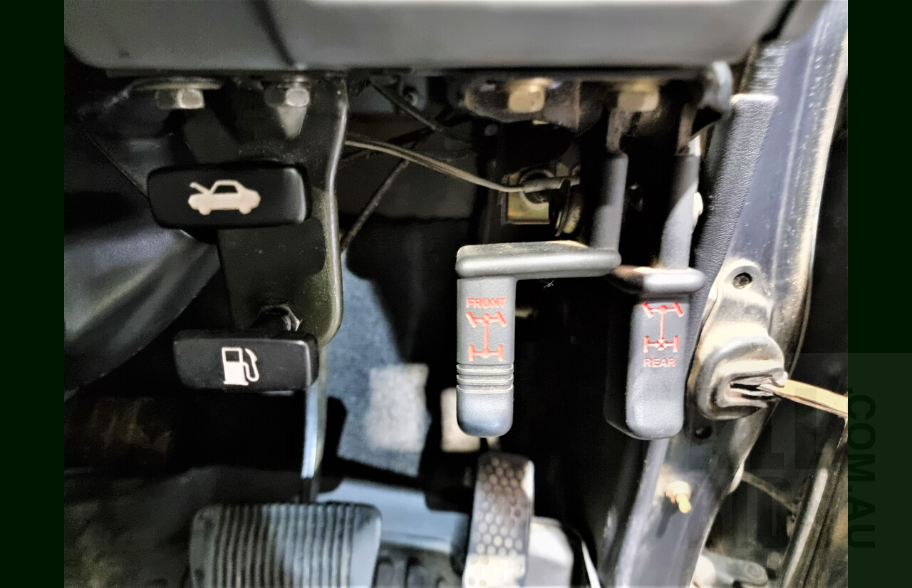 2/1987 Toyota Landcruiser LX Turbo BJ74 (4x4) 2d FRP Top Grey 3.4L 13B-T Turbo Diesel