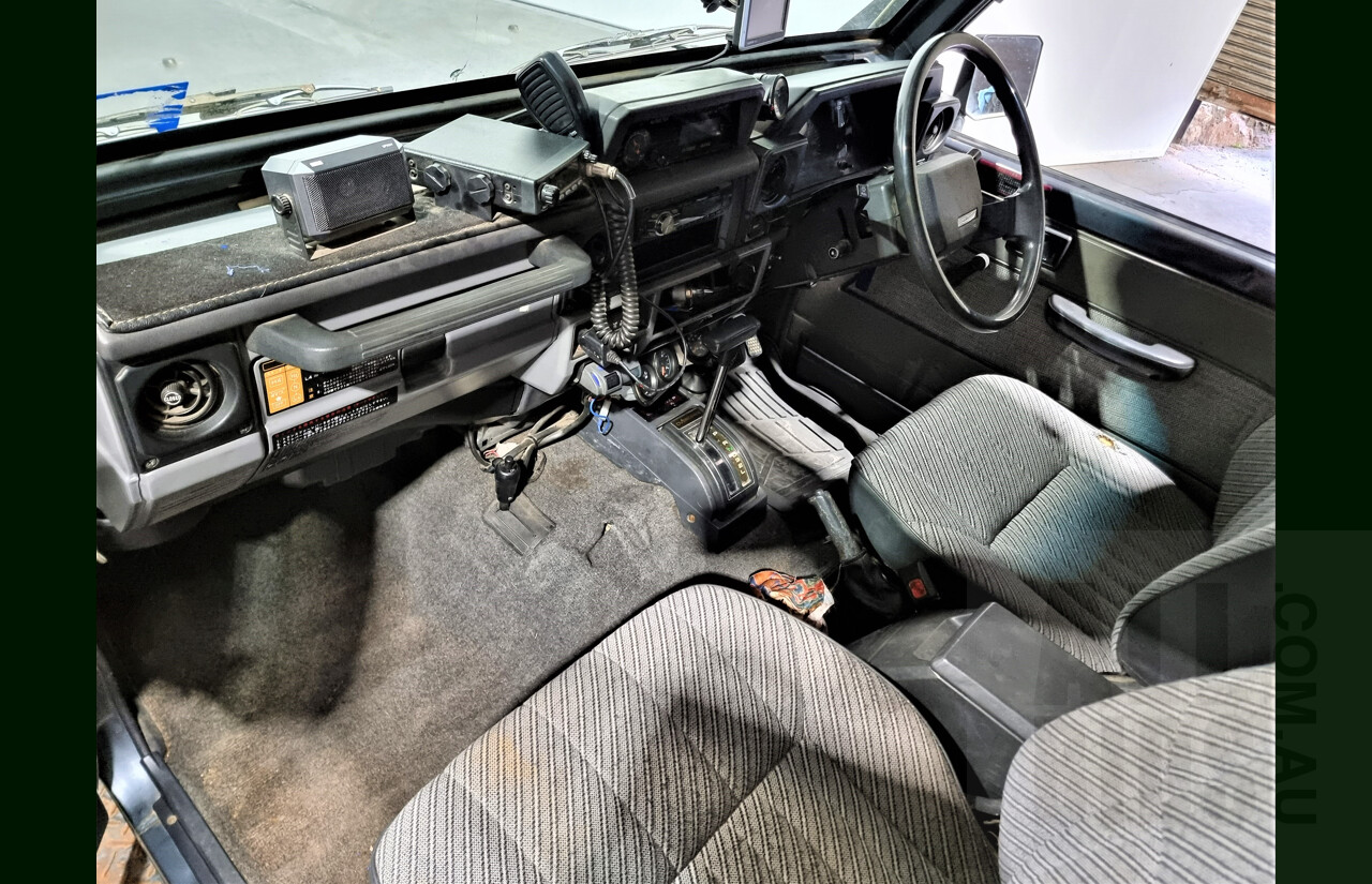 2/1987 Toyota Landcruiser LX Turbo BJ74 (4x4) 2d FRP Top Grey 3.4L 13B-T Turbo Diesel