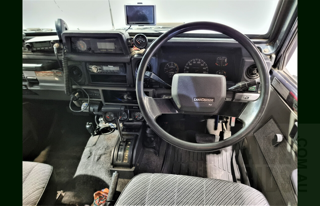 2/1987 Toyota Landcruiser LX Turbo BJ74 (4x4) 2d FRP Top Grey 3.4L 13B-T Turbo Diesel
