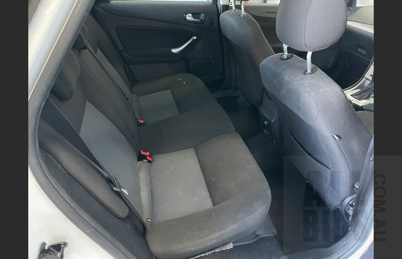 5/2010 Ford Mondeo LX MB 4d Wagon White 2.3L