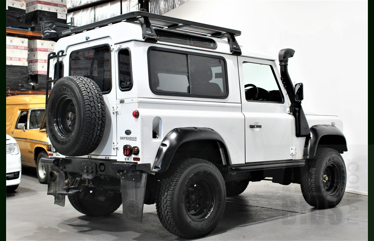 12/2011 Land Rover Defender 90 MY12 2d Wagon White 2.2L Turbo Diesel