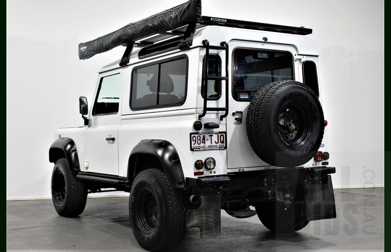 12/2011 Land Rover Defender 90 MY12 2d Wagon White 2.2L Turbo Diesel