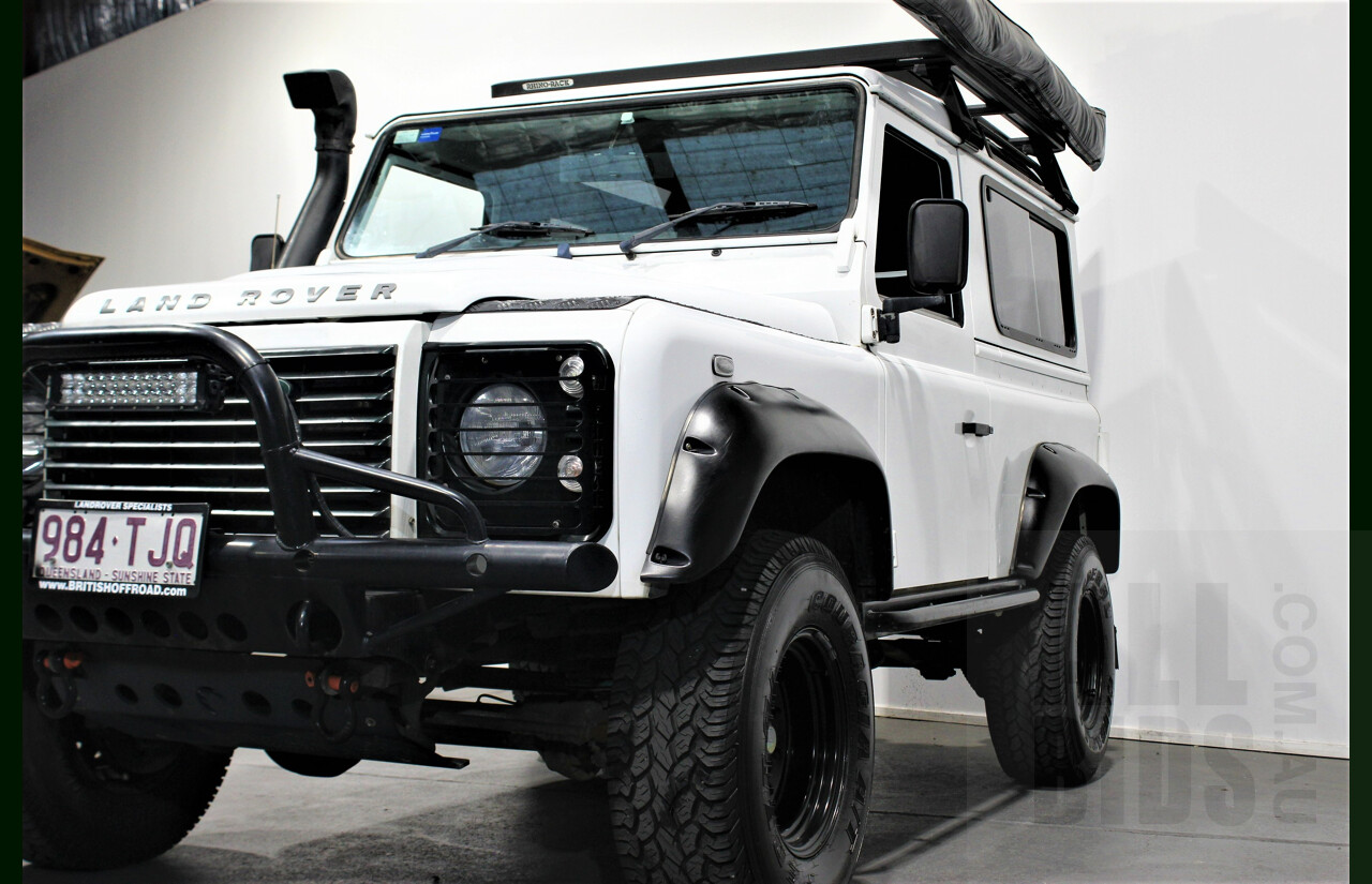 12/2011 Land Rover Defender 90 MY12 2d Wagon White 2.2L Turbo Diesel