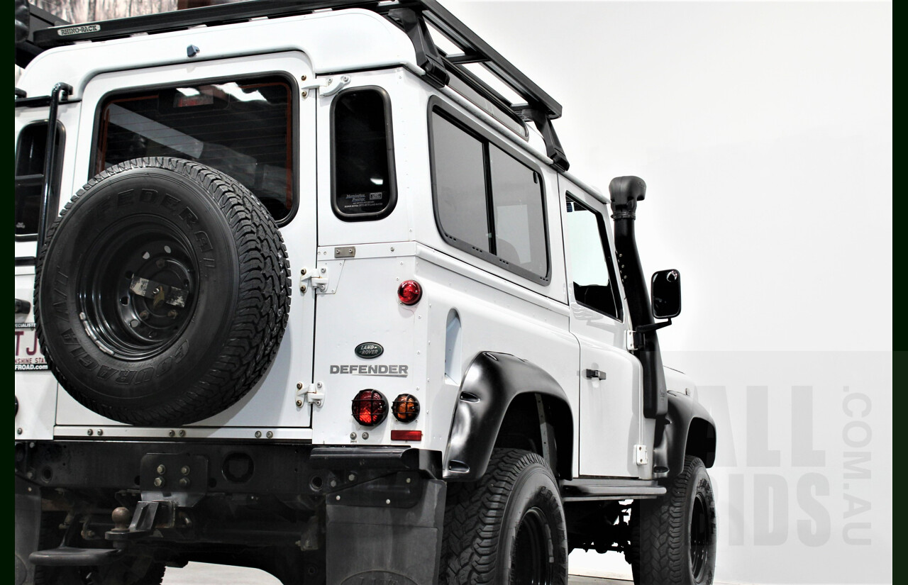 12/2011 Land Rover Defender 90 MY12 2d Wagon White 2.2L Turbo Diesel