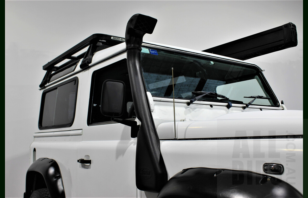 12/2011 Land Rover Defender 90 MY12 2d Wagon White 2.2L Turbo Diesel