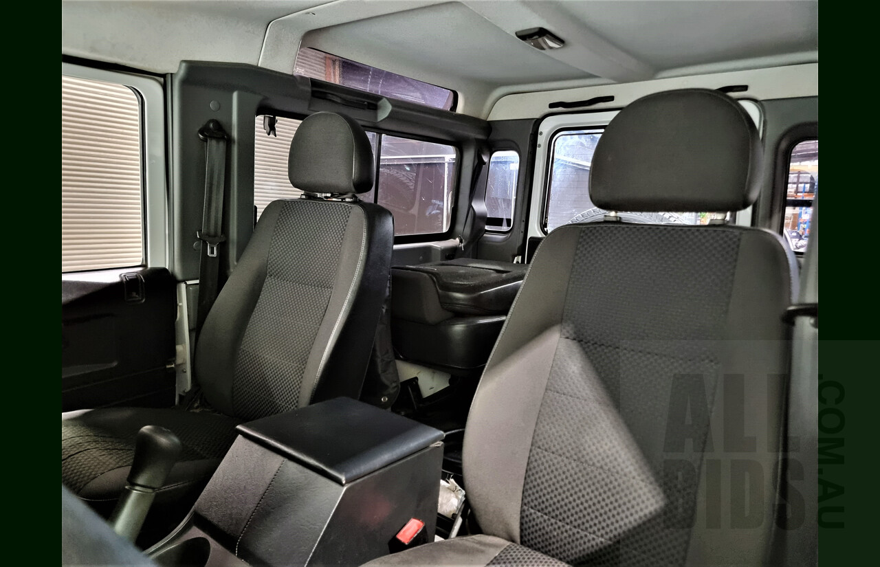 12/2011 Land Rover Defender 90 MY12 2d Wagon White 2.2L Turbo Diesel