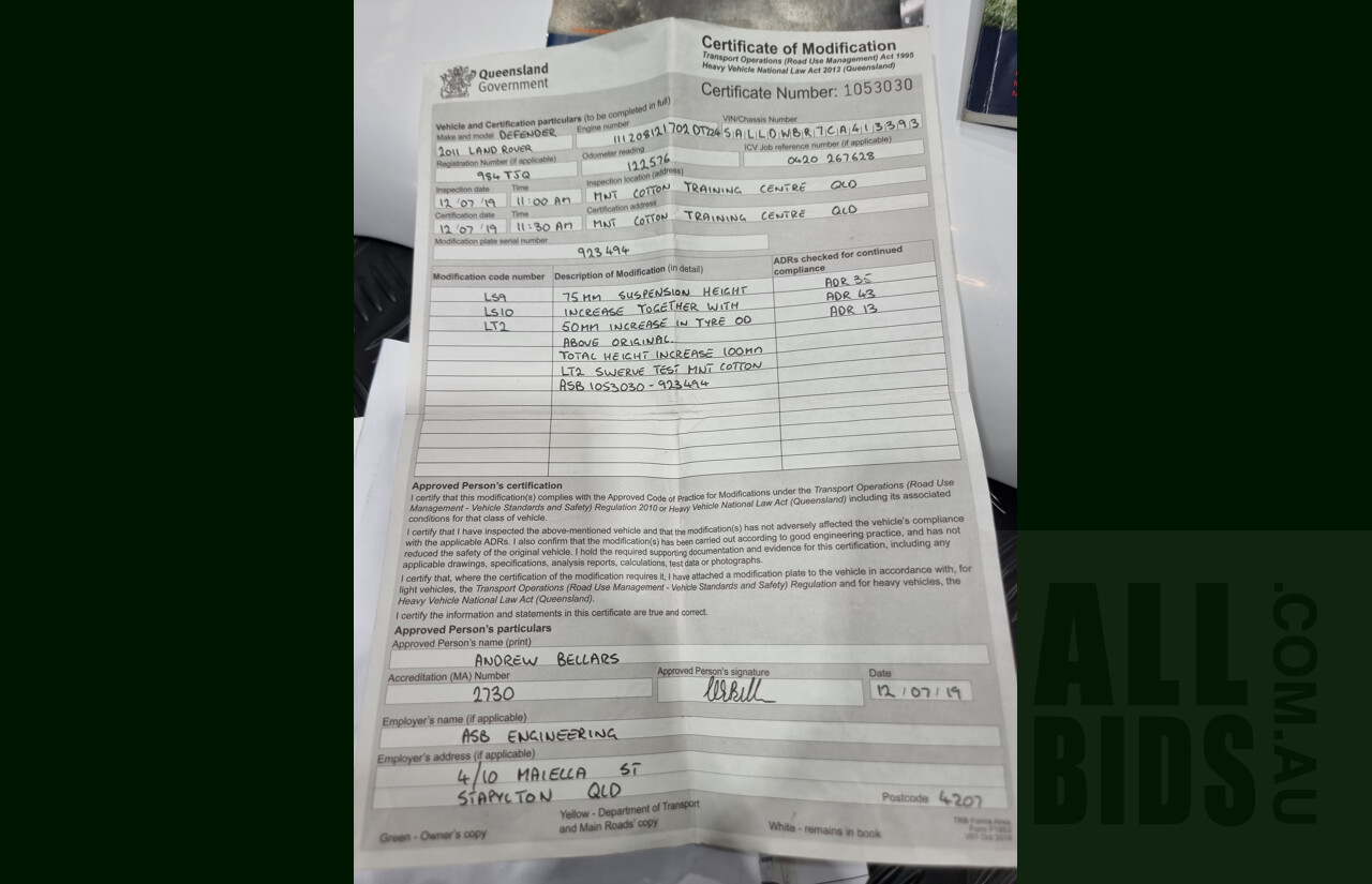 12/2011 Land Rover Defender 90 MY12 2d Wagon White 2.2L Turbo Diesel