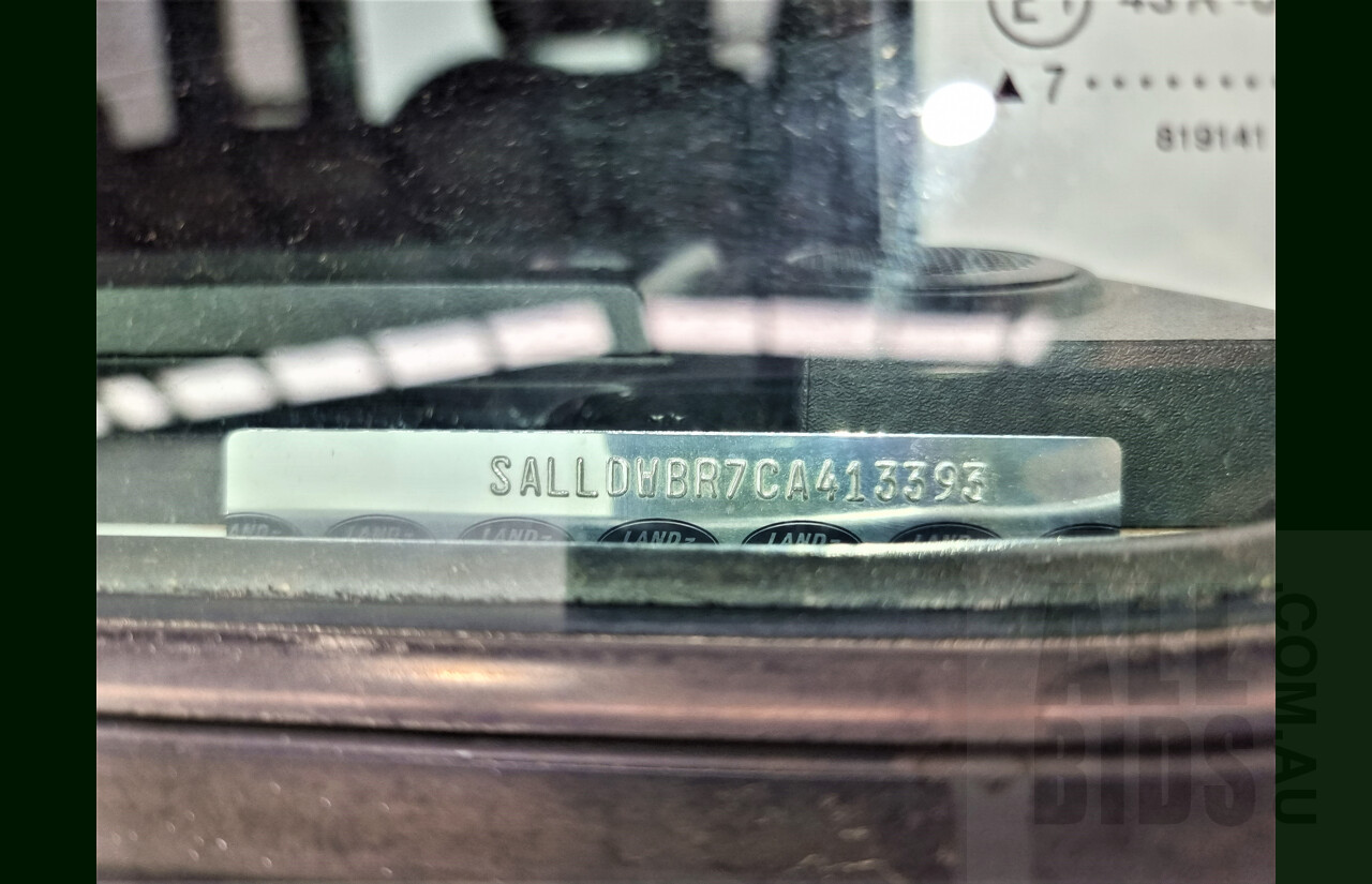 12/2011 Land Rover Defender 90 MY12 2d Wagon White 2.2L Turbo Diesel