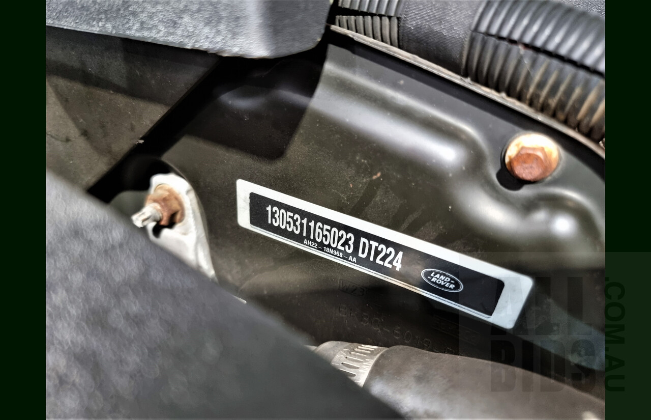 12/2011 Land Rover Defender 90 MY12 2d Wagon White 2.2L Turbo Diesel