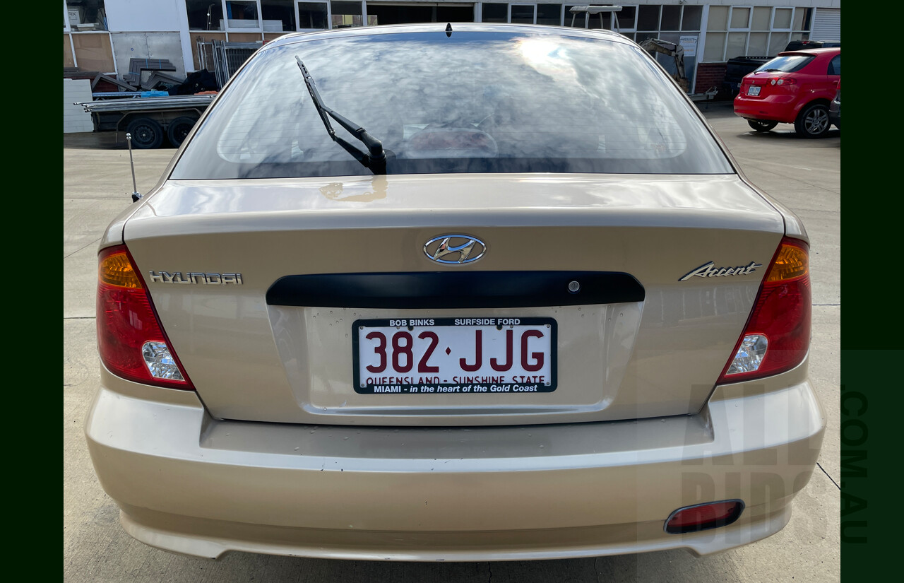 5/2003 Hyundai Accent LC 3d Hatchback Gold 1.6L