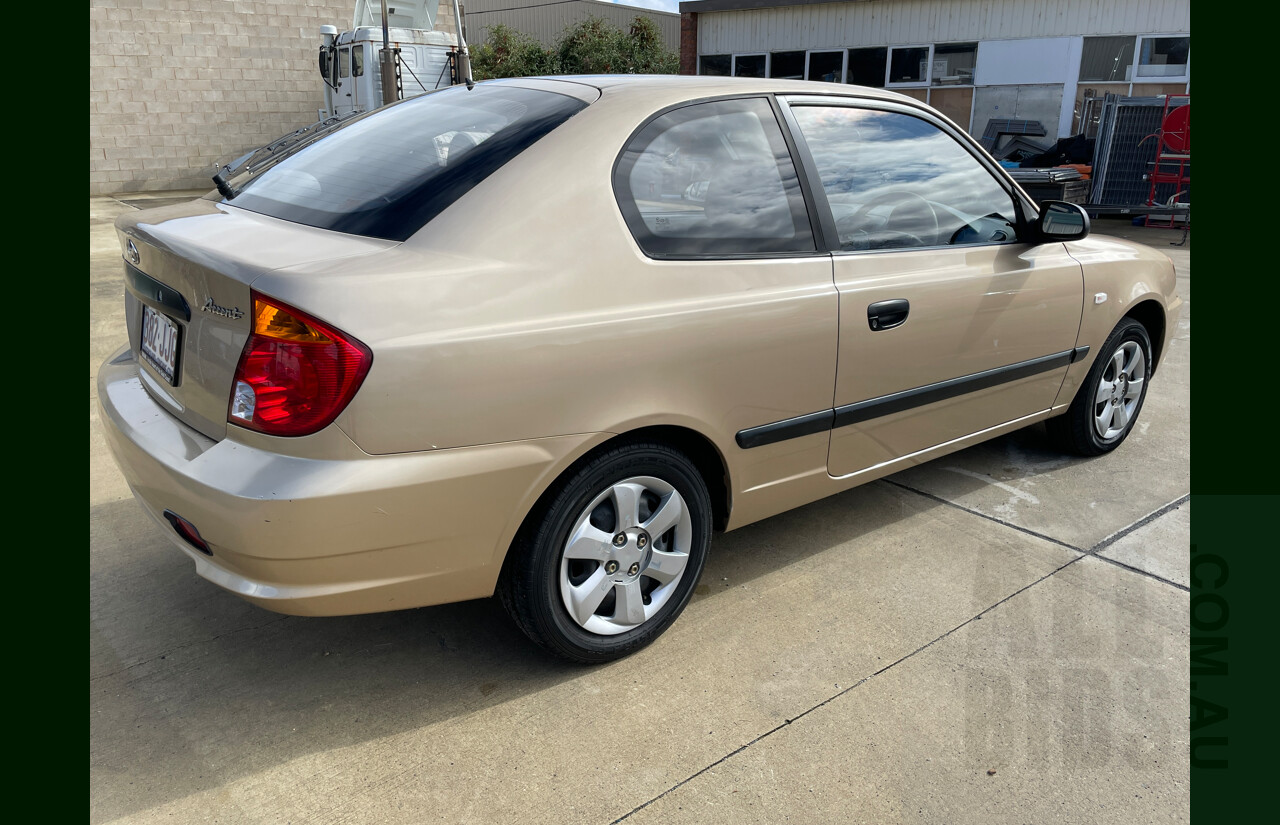 5/2003 Hyundai Accent LC 3d Hatchback Gold 1.6L