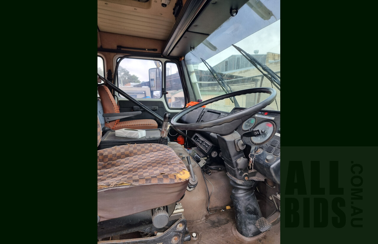 1981 Mercedes 2228S Prime Mover V8 Diesel