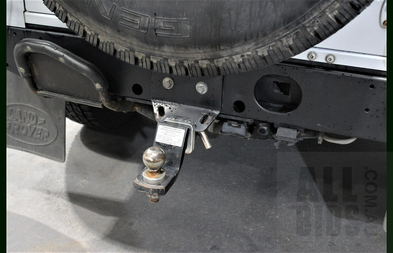 4/2009 Land Rover Defender 110 (4x4) MY09 4d Wagon Silver 2.4L Turbo Diesel