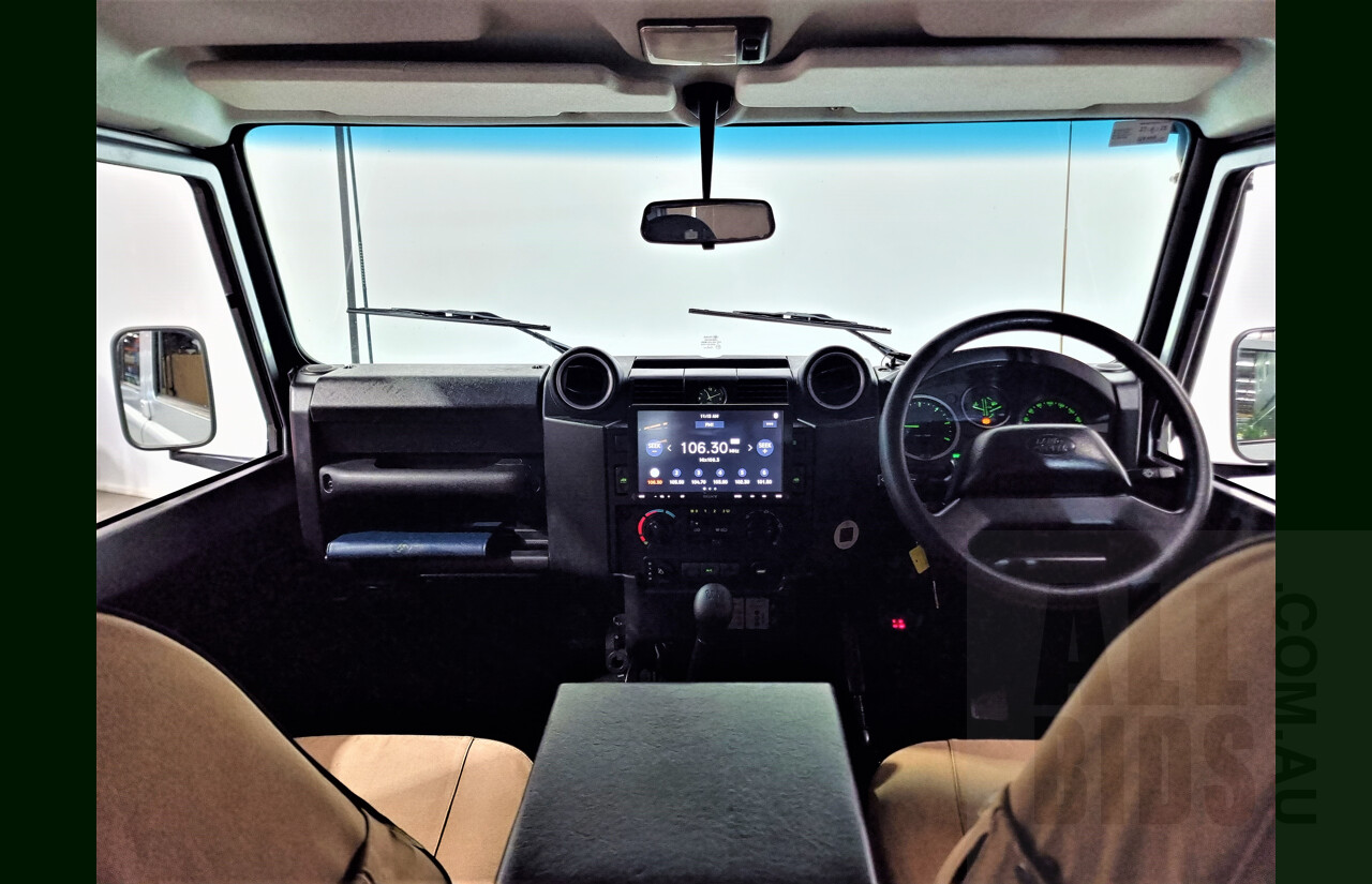 4/2009 Land Rover Defender 110 (4x4) MY09 4d Wagon Silver 2.4L Turbo Diesel