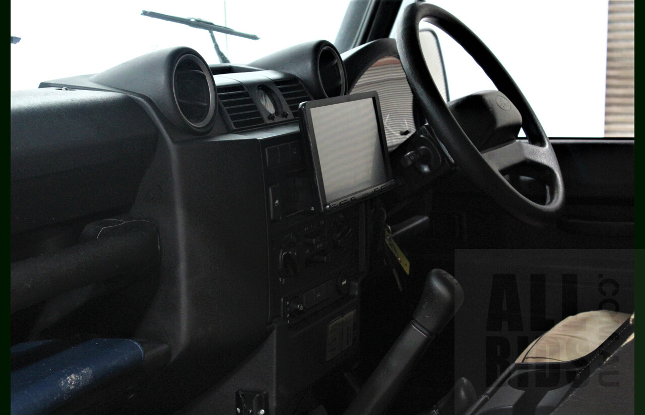 4/2009 Land Rover Defender 110 (4x4) MY09 4d Wagon Silver 2.4L Turbo Diesel