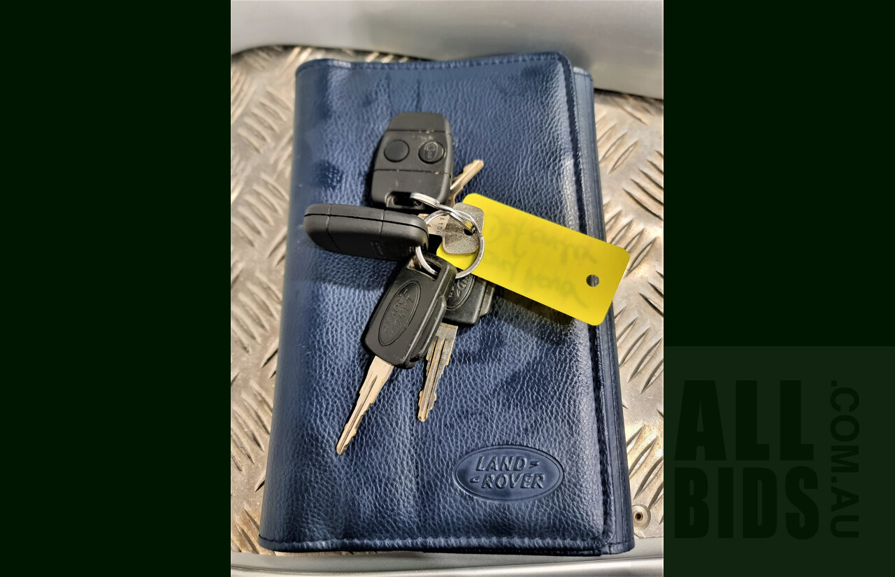 4/2009 Land Rover Defender 110 (4x4) MY09 4d Wagon Silver 2.4L Turbo Diesel