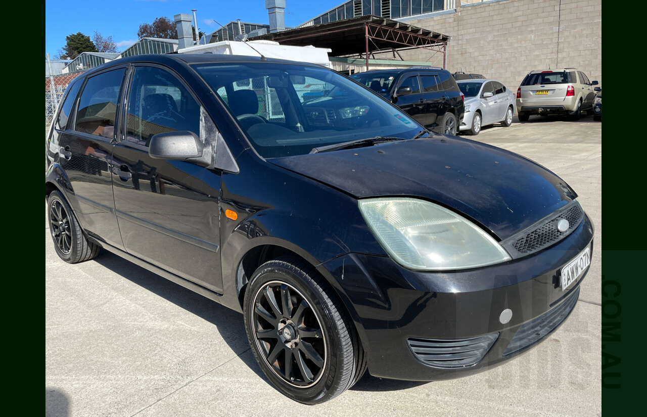 8/2004 Ford Fiesta LX WP 5d Hatchback Black 1.6L