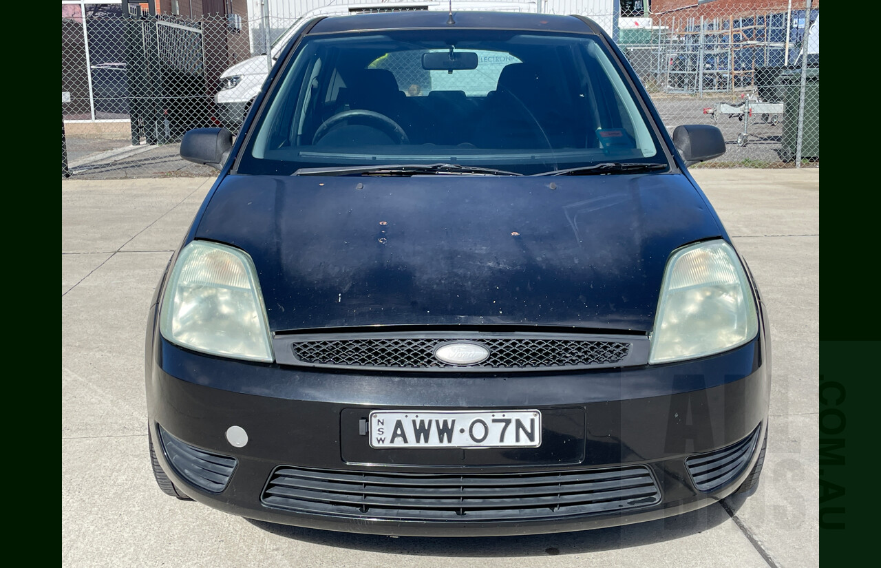 8/2004 Ford Fiesta LX WP 5d Hatchback Black 1.6L
