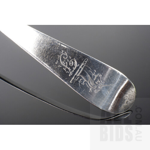 Irish Georgian Soup Spoon with Armorial and Lovely Patina, Dublin, 1777, 140g