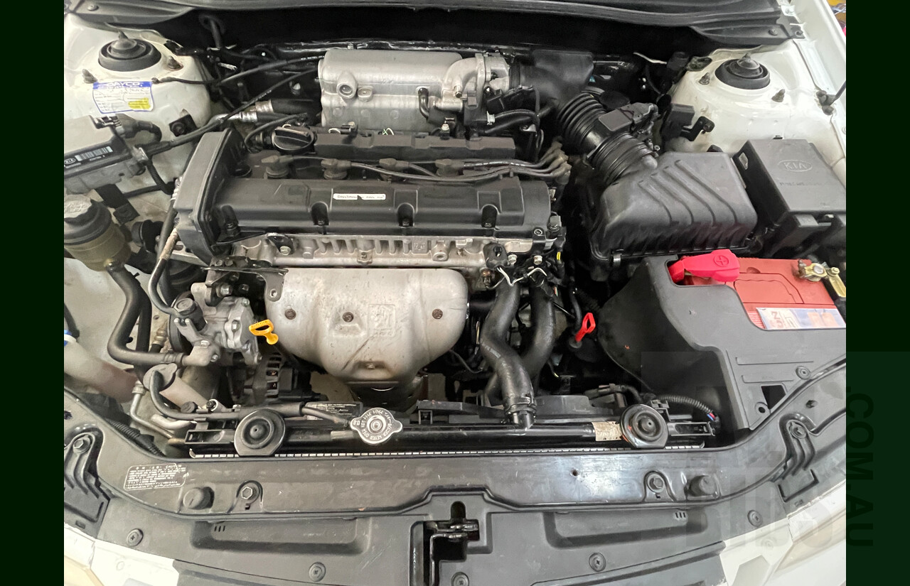 3/2006 Kia Cerato  LD 4d Sedan White 2.0L
