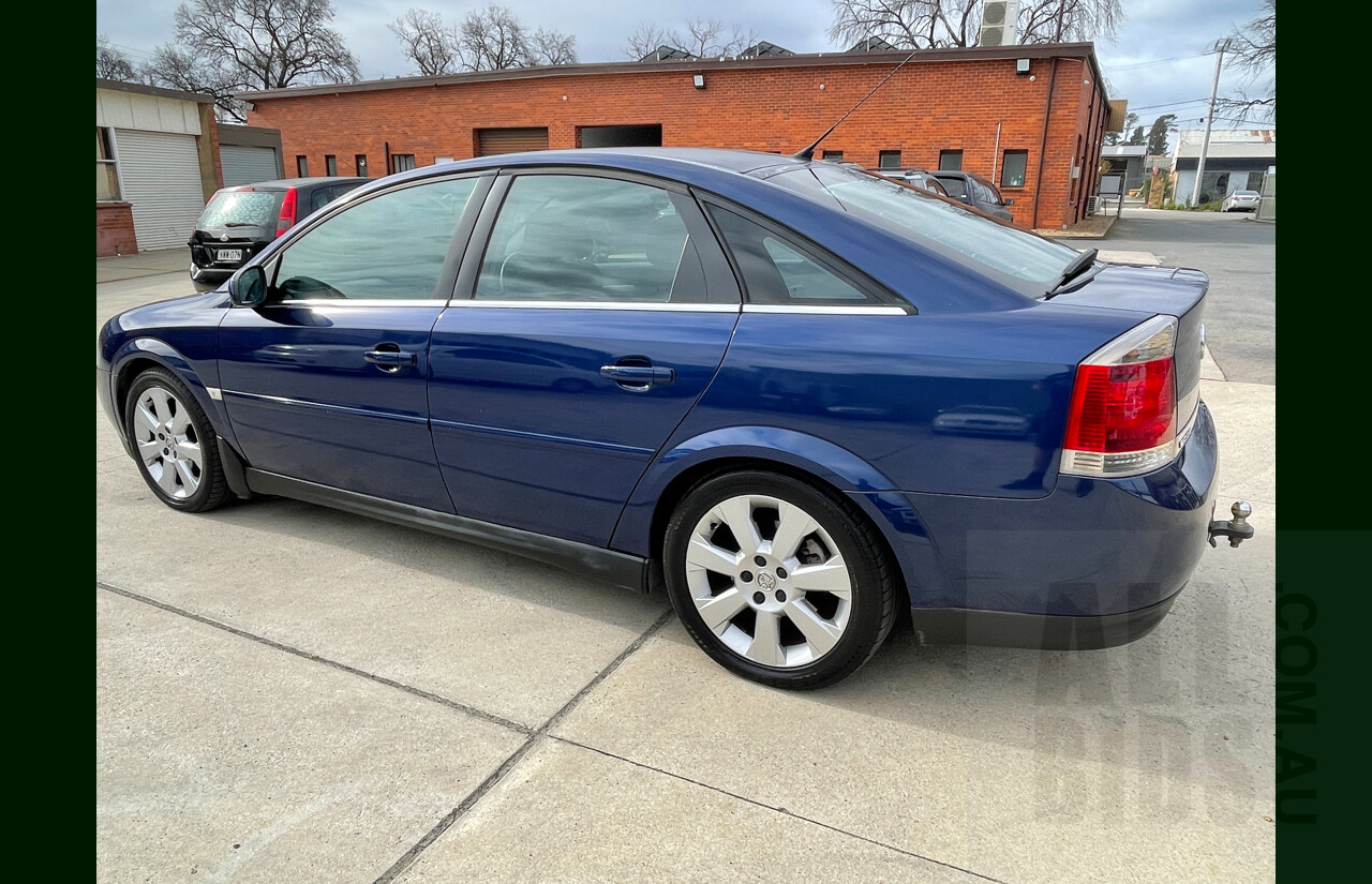 1/2005 Holden Vectra CDX ZC MY05 UPGRADE 5d Hatchback Blue 3.2L