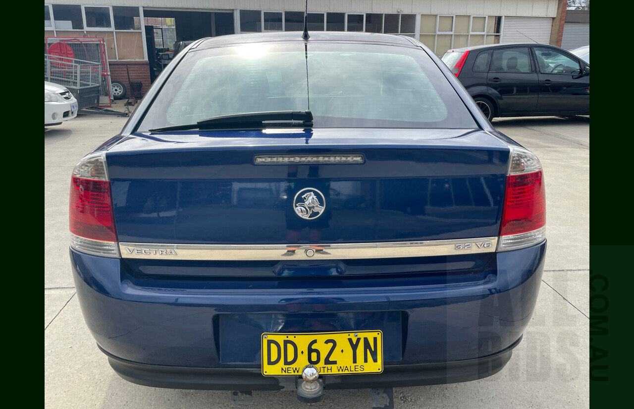 1/2005 Holden Vectra CDX ZC MY05 UPGRADE 5d Hatchback Blue 3.2L