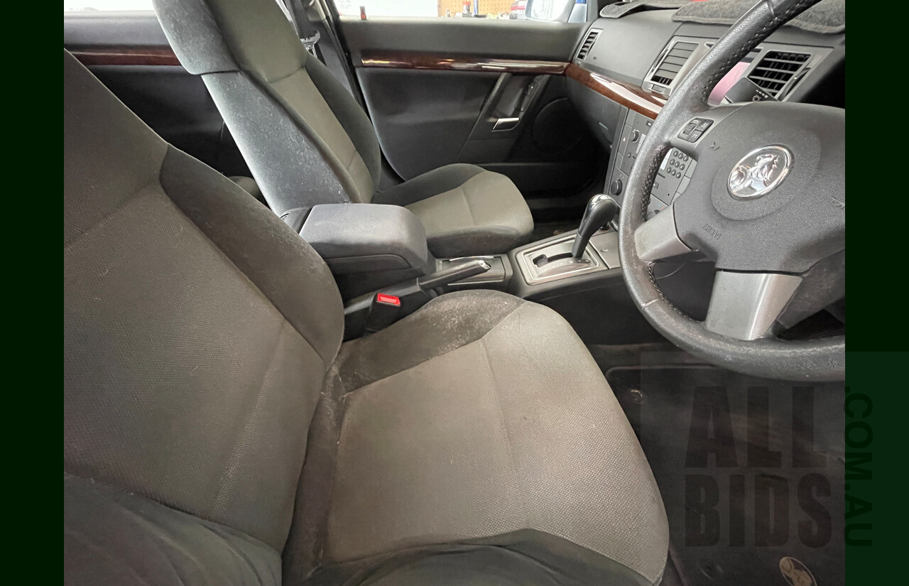 1/2005 Holden Vectra CDX ZC MY05 UPGRADE 5d Hatchback Blue 3.2L