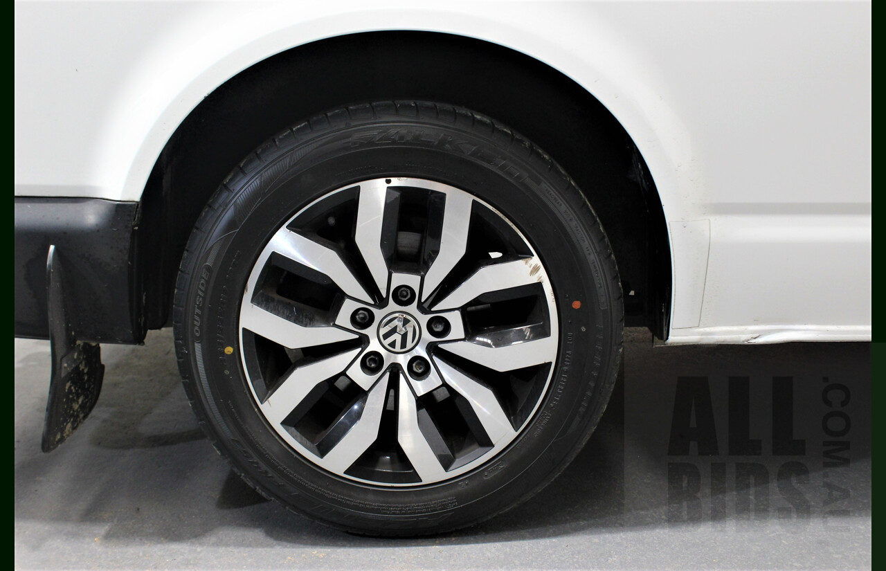 2/2012 Volkswagen Transporter TDI 400 SWB LOW T5 MY12 Van White 2.0L Turbo Diesel