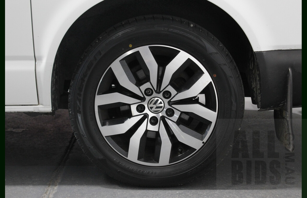 2/2012 Volkswagen Transporter TDI 400 SWB LOW T5 MY12 Van White 2.0L Turbo Diesel
