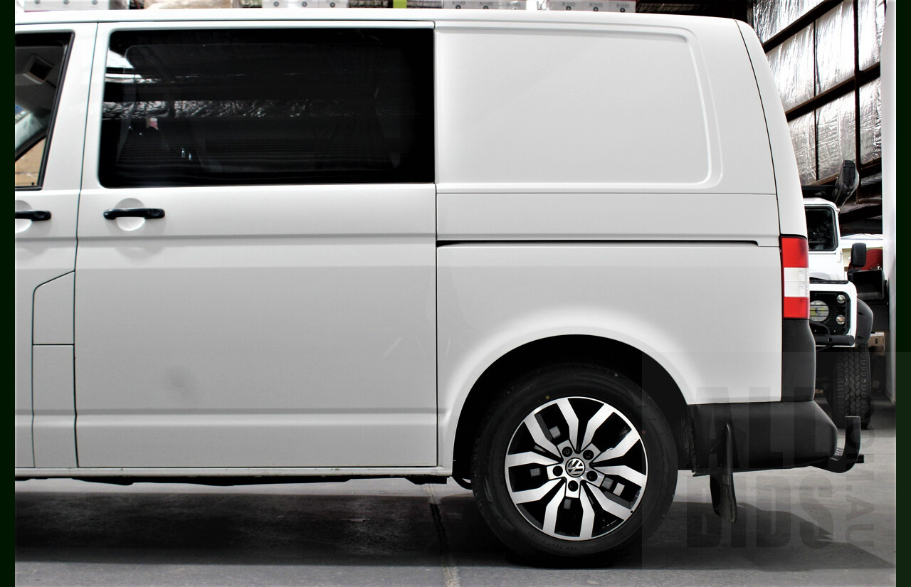 2/2012 Volkswagen Transporter TDI 400 SWB LOW T5 MY12 Van White 2.0L Turbo Diesel