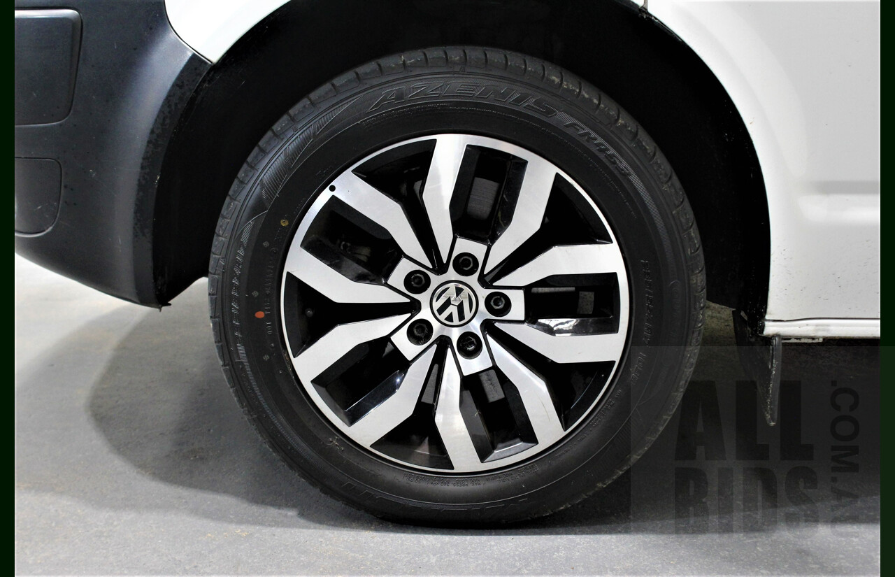 2/2012 Volkswagen Transporter TDI 400 SWB LOW T5 MY12 Van White 2.0L Turbo Diesel