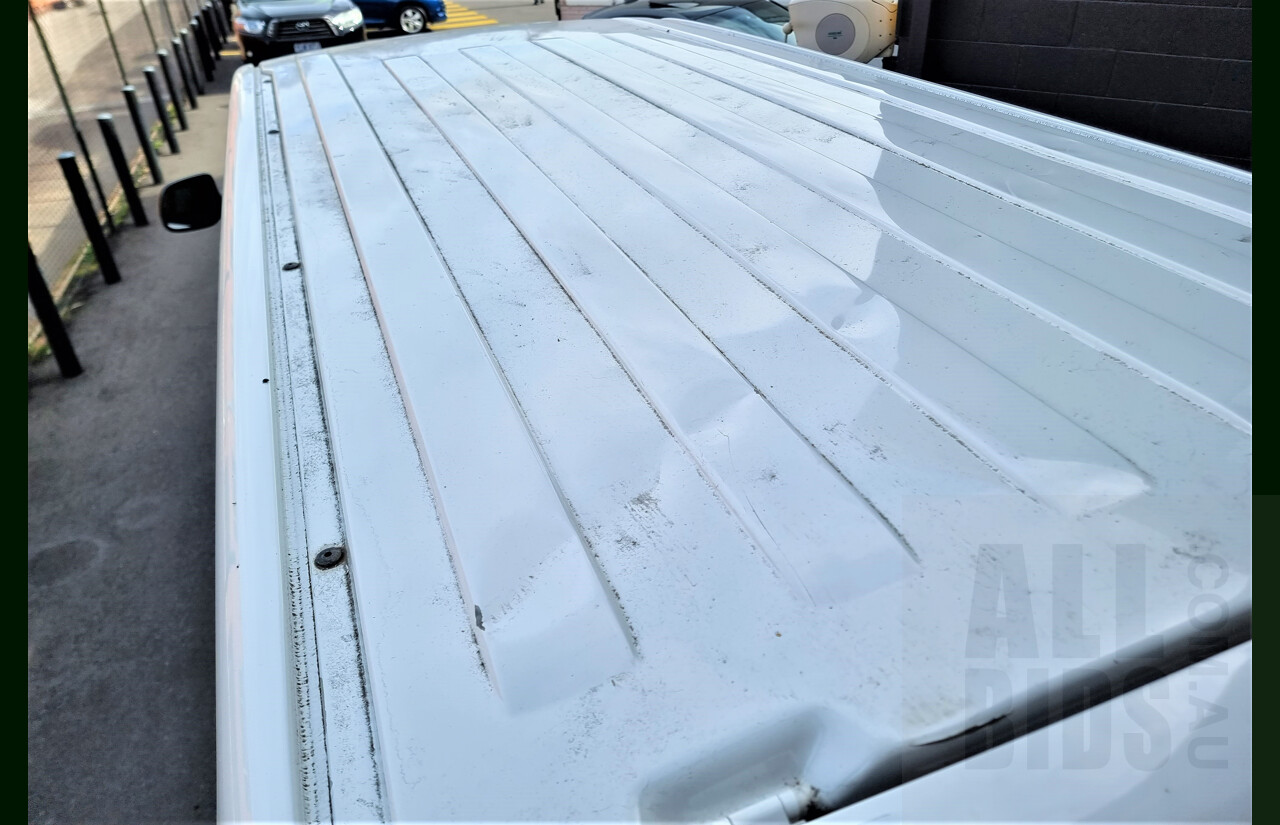 2/2012 Volkswagen Transporter TDI 400 SWB LOW T5 MY12 Van White 2.0L Turbo Diesel