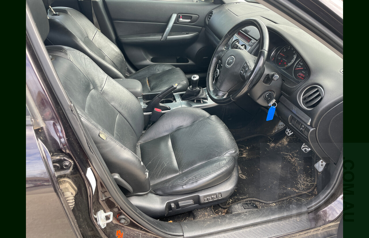 2/2006 Mazda Mazda6 Luxury  5d Hatchback Black 2.3L