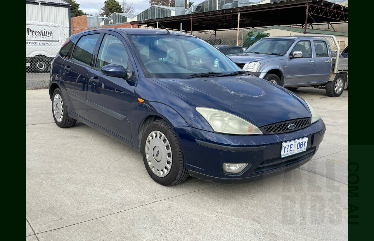 11/2003 Ford Focus CL LR 5d Hatchback Blue 2.0L