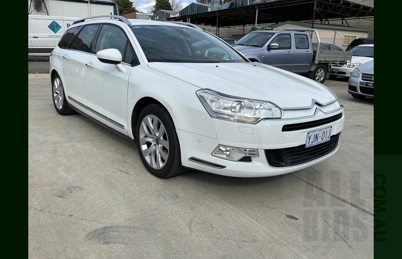 6/2010 Citroen C5 2.0 HDI Exclusive Tourer X7 4d Wagon White 2.0L