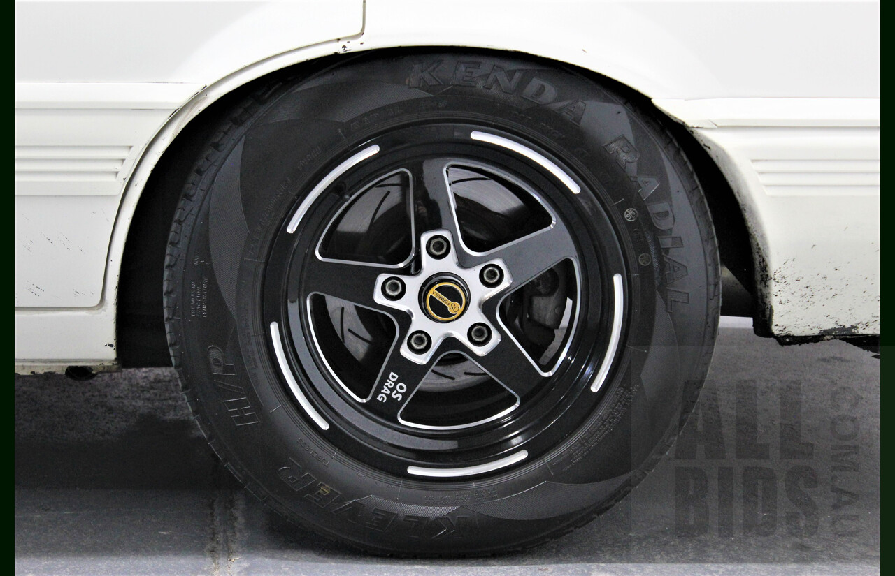 9/1986 Holden Berlina  VL 4d Sedan Alpine White 3.0L - 730hp Turbo