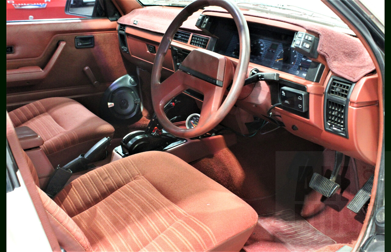 9/1986 Holden Berlina  VL 4d Sedan Alpine White 3.0L - 730hp Turbo