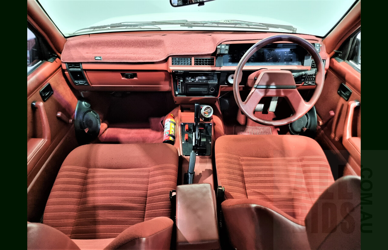 9/1986 Holden Berlina  VL 4d Sedan Alpine White 3.0L - 730hp Turbo