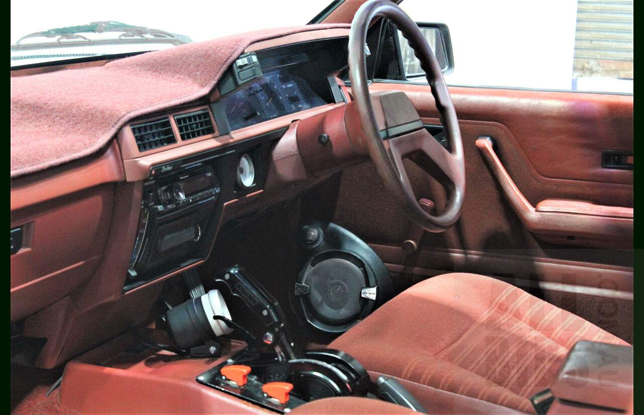 9/1986 Holden Berlina  VL 4d Sedan Alpine White 3.0L - 730hp Turbo