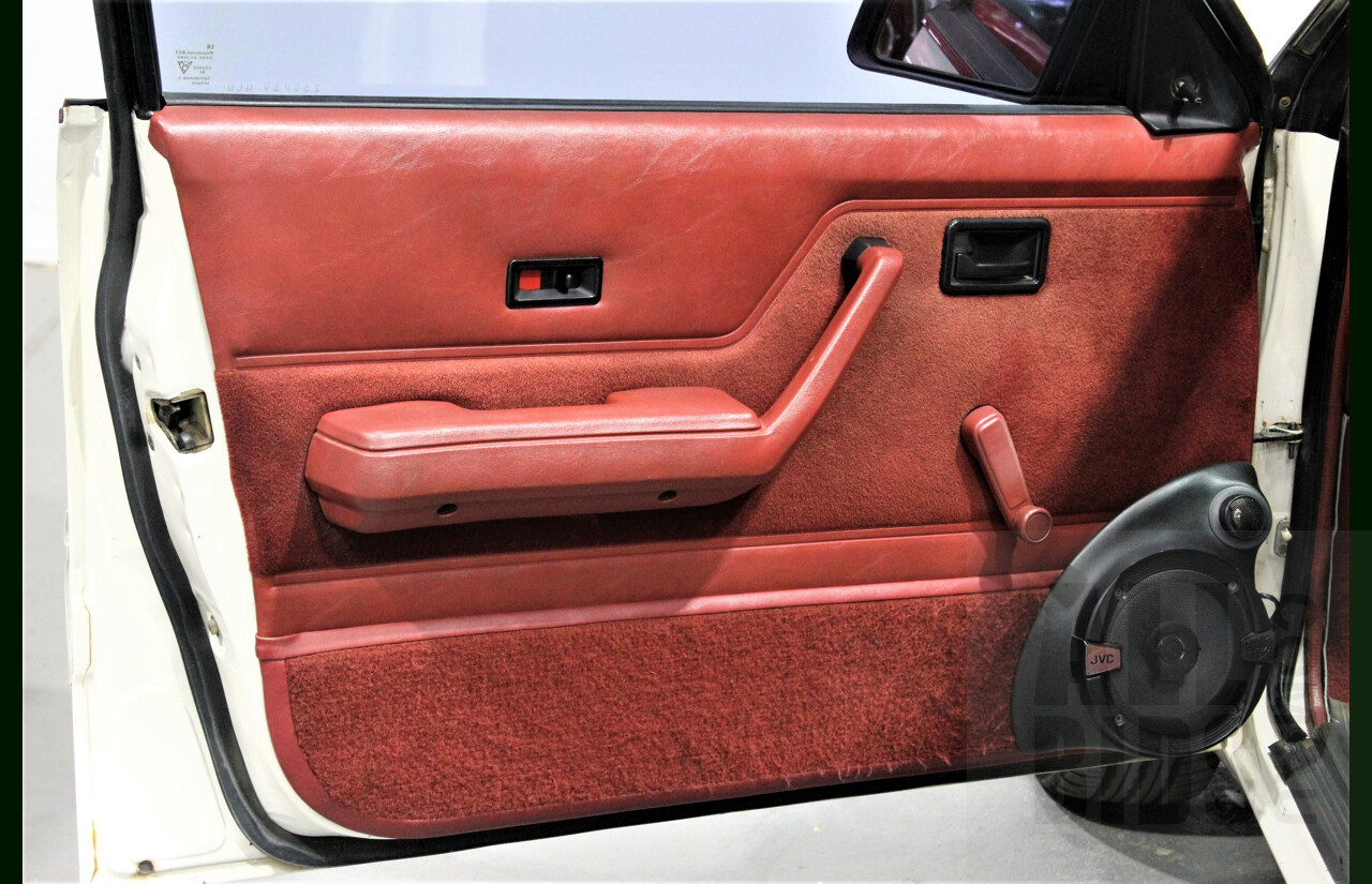 9/1986 Holden Berlina  VL 4d Sedan Alpine White 3.0L - 730hp Turbo