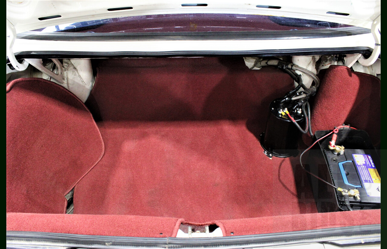 9/1986 Holden Berlina  VL 4d Sedan Alpine White 3.0L - 730hp Turbo